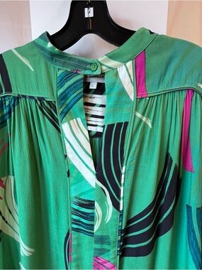The Odells Green Abstract Print Women's Blouse L